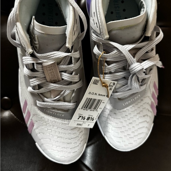 Adidas D.O.N. Issue 4 basketball shoes 7.5M 8.5W brand new never worn - Picture 3 of 5